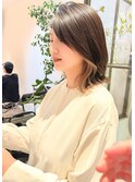 ゆるやかミディアムボブ
