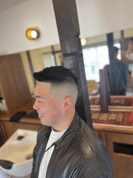 ニューデイ バーバー ショップ(NEWDAY BARBER SHOP) ハイスキンサイドパート