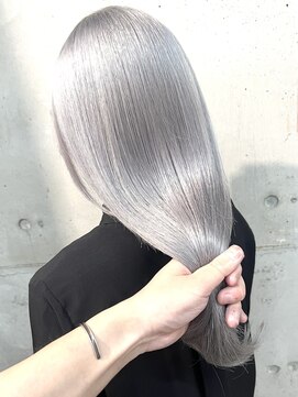 ラニヘアサロン(lani hair salon) ホワイトシルバー/ショートボブ/ハイトーン【大名/天神】