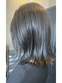 ダークグレー レイヤーボブ ミディアムヘアー
