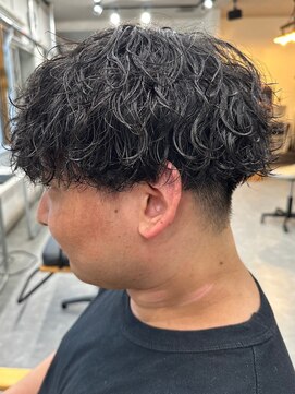 フゥ 宇都宮(FeU) 波巻きパーマメンズパーマメンズヘアツーブロックツイストパーマ