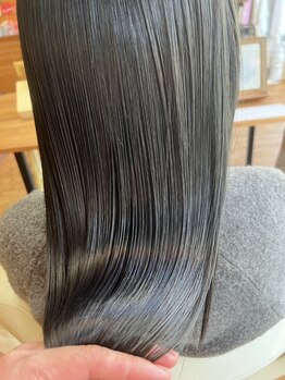 ビーチ(BEACH HAIR&NAIL)の写真/お客様の髪質に合ったストレート剤を使用◇一人ひとりの骨格に合ったスタイルをご提案◎お手入れもラクに♪