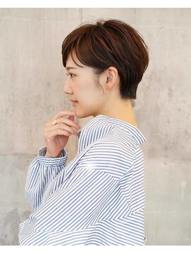 アイスバーグ(eyesburg) 20代30代大人可愛い髪質改善小顔艶感レイヤーショート