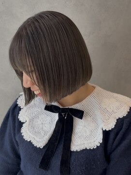 ローエ バイ デコ(Rohe by DECO) -Saki- オリーブグレージュ/ダブルカラー/ボブ/イメチェン