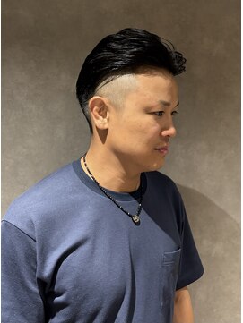 ブラッシュプレミア(BRUSH PREMIER) 爽やか2ブロ刈り上げセンターパート