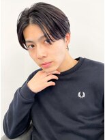 サロンリベルテ(salon Liberte) 黒髪センターパート×マッシュで韓国風シースルーフェザー