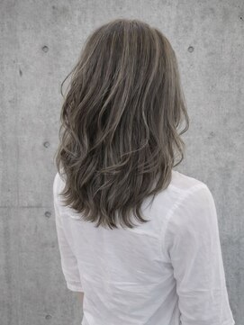 大人女子おすすめ！！細めハイライトグレージュ