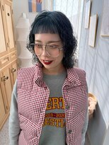 ロマーリ 倉敷(LOMARLIE)&nbsp;レイヤーパーマ20代30代40代ブリーチパーマ前髪カタログネイビー