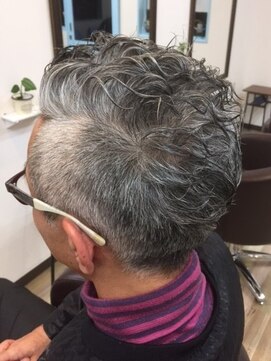 カットハウス エムジー エルア 泉大津店(Cut House MG elua) men'sカット+パーマ