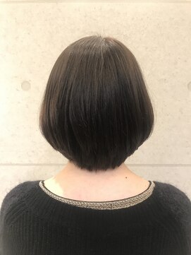 ヴィサージュ ギンザ VISAGE GINZA ひし形ショートボブ