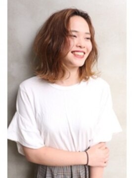 ラクリマ(Lacrima) 神戸 元町 Lacrima【ミディアム×ゆるふわ×外ハネ】KOU