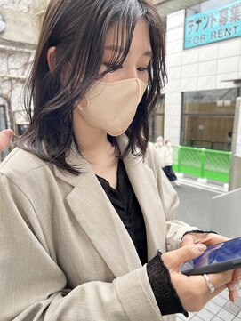 ラミエ バイ メルト 吉祥寺(lamie by melt) *滝田*顔まわりくびれレイヤー 小顔 シアーグレージュミディアム
