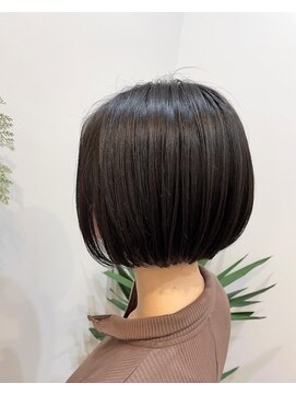 ワイスラッシュジングウ(Y / JINGU) 襟足タイト《丸みショート》