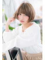 ペールカラーｘ斜めバング前下がりマッシュルームヘアa1