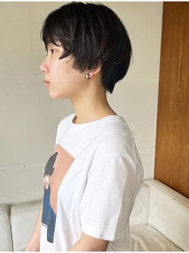 タヴィ(Tavi) フェイスレイヤーのコンパクトショートヘア/ショートカット