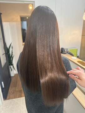 ビビバイベル(BiVi by BHEL) グレージュミルクティーベージュカラー韓国レイヤーカット桑名