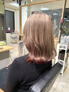 ノイ(noi) #noi_style ミルクティーベージュ×チェリーレッドカラー