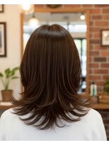 アズグロウヘアー(AS GROW HAIR)&nbsp;大人可愛いくびれ外ハネレイヤーミディ