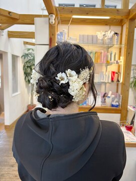 ギャラクシー ヘアードレッサーズ(galaxy hairdressers) 卒業式シニョンヘアアレンジ