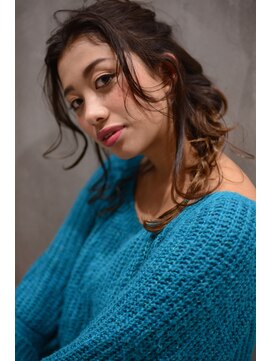 ミラバイグリーン(Mira by green) 外国人風＃long hair arrange＃００１