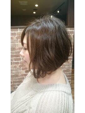 ヘアデザイン ハーティスト(HAIR DESIGN heartist) 前下がりBOＢ×ソフト