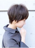 小顔マッシュショート_アッシュブラウン，オフィスコンサバ