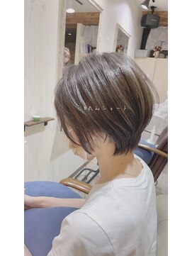 ティアラ 桜木町(TIARA) REAL SALON WORK~大人の丸みショートボブ