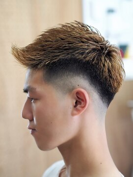 サン(3) ジェット　アップバング　フェード　ワイルド　短髪　刈り上げ