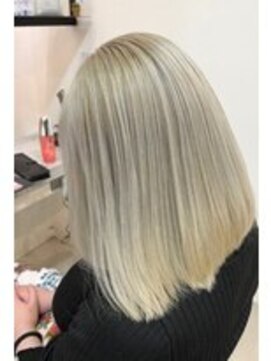 シェイプスヘアデザイン 上三川店(Shape's hair design) ホワイトベージュ