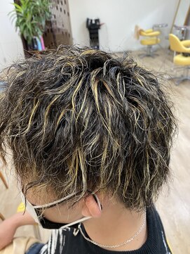 ネセサリー(necessary) ツイストスパイラル