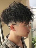 ウェイビーエフティフィフス 横浜西口(WAVEY ft.fifth)&nbsp;ツイストスパイラルパーマ波巻きスパイラル刈り上げマッシュ