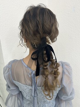 プティクローシェ バイ クオーレ(petite cloche by CUORE) ツイン編みおろし結婚式ヘアセット