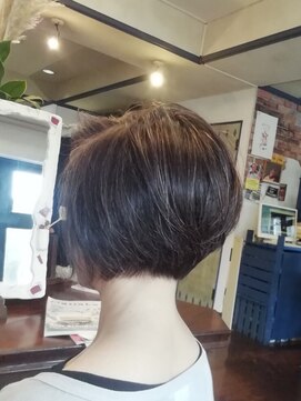 ティンク Hair Tink ショートスタイル