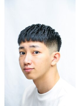 カーウォッシュバーバー(CARWASH BARBER) メンズカットスキンフェードベリーショートアッシュブラック