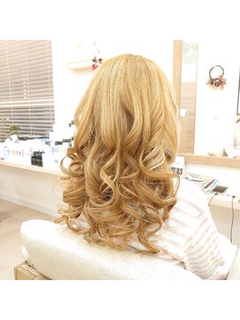 シルビジュー(Cills Bijou) ☆大人女性美髪巻き髪スーパーロングレイヤー☆