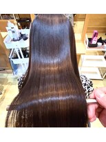 アロマ ヘアー ルーム 新宿3号店(AROMA hair room) ☆丸型でも艶髪でイメチェン☆ツヤサラのロングヘア☆