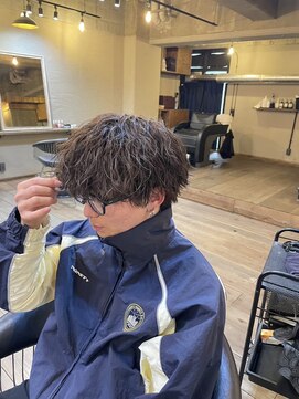 ミオ リベル(Mio'' LIBER) 波巻きパーマ