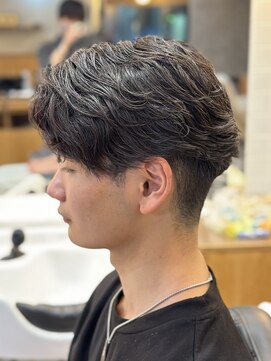 ゼロスバーバー(0's BARBER SHOP) メンズ◎フェザーパーマ×スパイラルパーマ×黒髪/ツイスパ