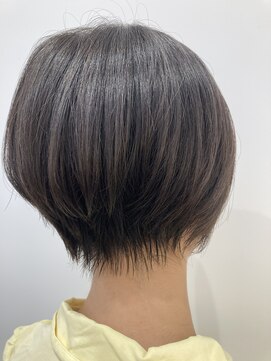 アンドザビューティ(AND THE BEAUTY) 襟足スッキリショートボブ