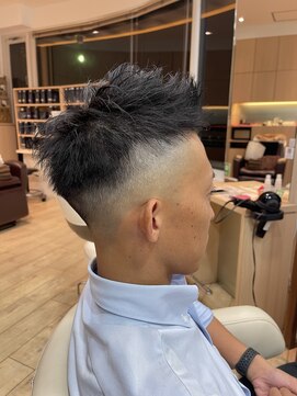 エムスリーヘアー イオンマリンピア店(MIII HAIR) ジェットモヒカン　スキンフェード　ビジネスショート
