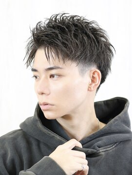 ベーア(Bar) 短髪ラフアップバング刈り上げショート