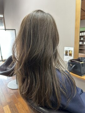 ジョリ フィーユ(jolie fille) オリーブグレージュ×抜け感レイヤー