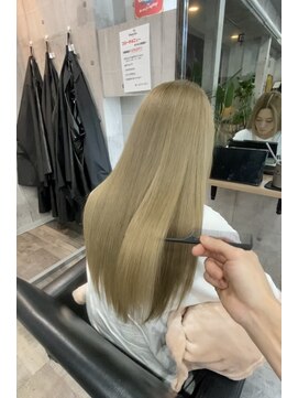 ヴェロニカ バイ ソル(Veronica by SOL) ミルクティーベージュ