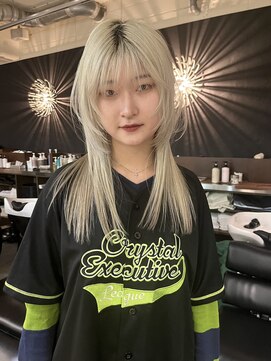 ダブ アオヤマ(DaB AOYAMA) ホワイトウルフカット顔まわりレイヤー顔まわりカット