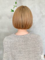 テトヘアー(teto hair) 前下がりボブ、ブロンドベージュ、黒染め履歴あり