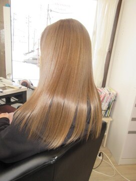 コアフィールフィス(COIFFURE fils) 《見附 今町》M3D酸熱トリートメント ハイトーン アッシュ