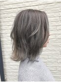 ミディアムレイヤー×ハイトーングレージュデザインカラー