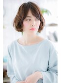 斜めバングxニュアンスカラーゆるふわくせ毛風ミニボブb1