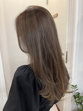 キアラ(Kchiara) 品のあるブラウンカラー