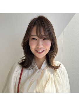 美容室 アイディー i-dee ふんわりミディアム